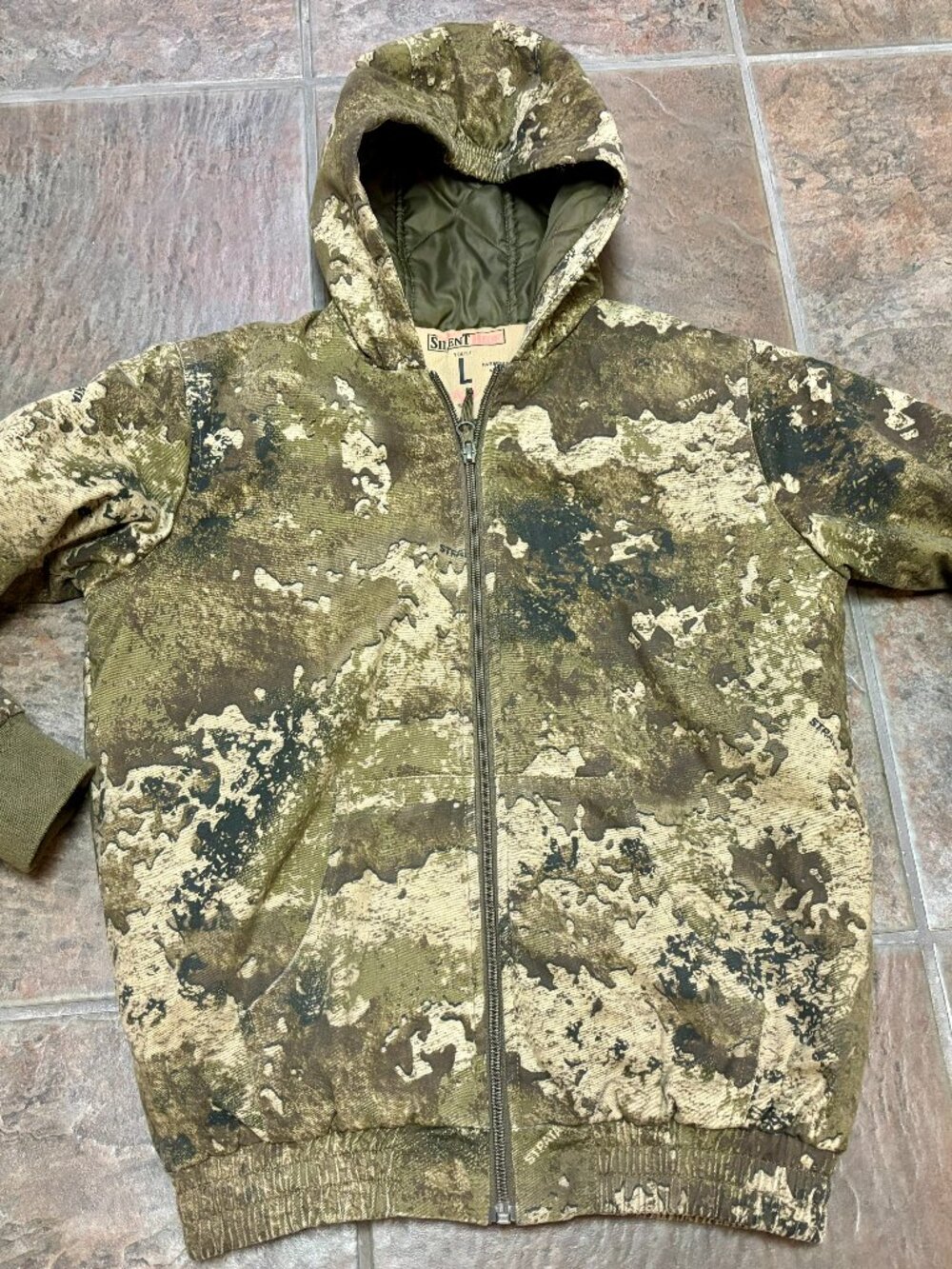 ~~RedHead Silent Hide Insulated Jacket Strata camouflage Hooded Size Large Youth